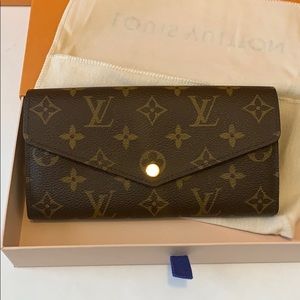 LOUIS VUITTON WALLET